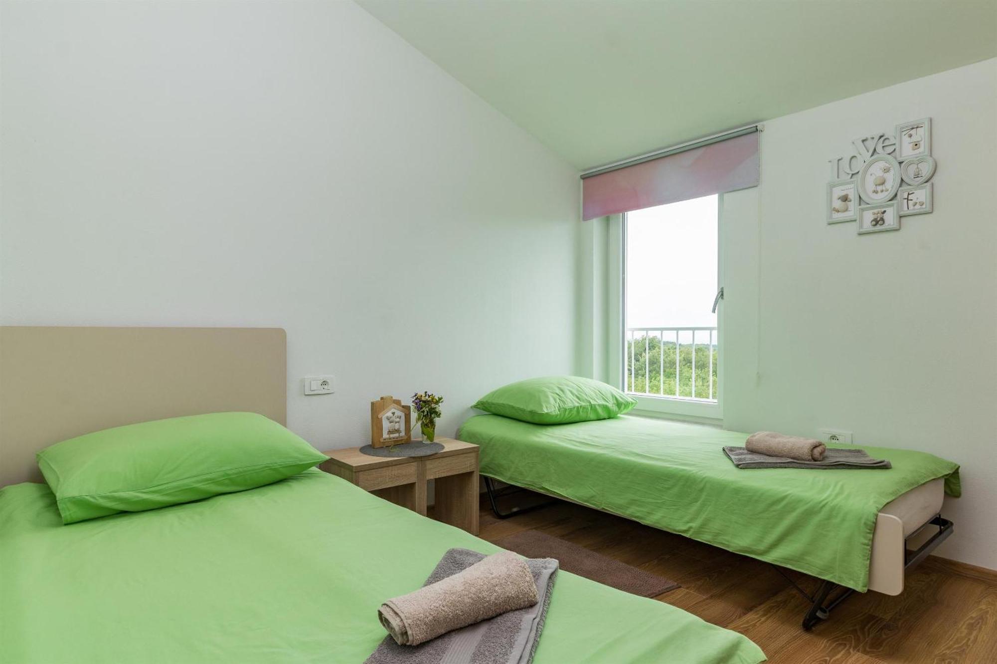 Villa May Tinjan Buitenkant foto